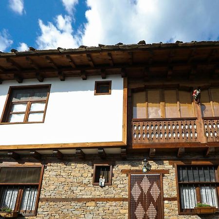 Тодорината Къща Hotell Lesjten Exteriör bild