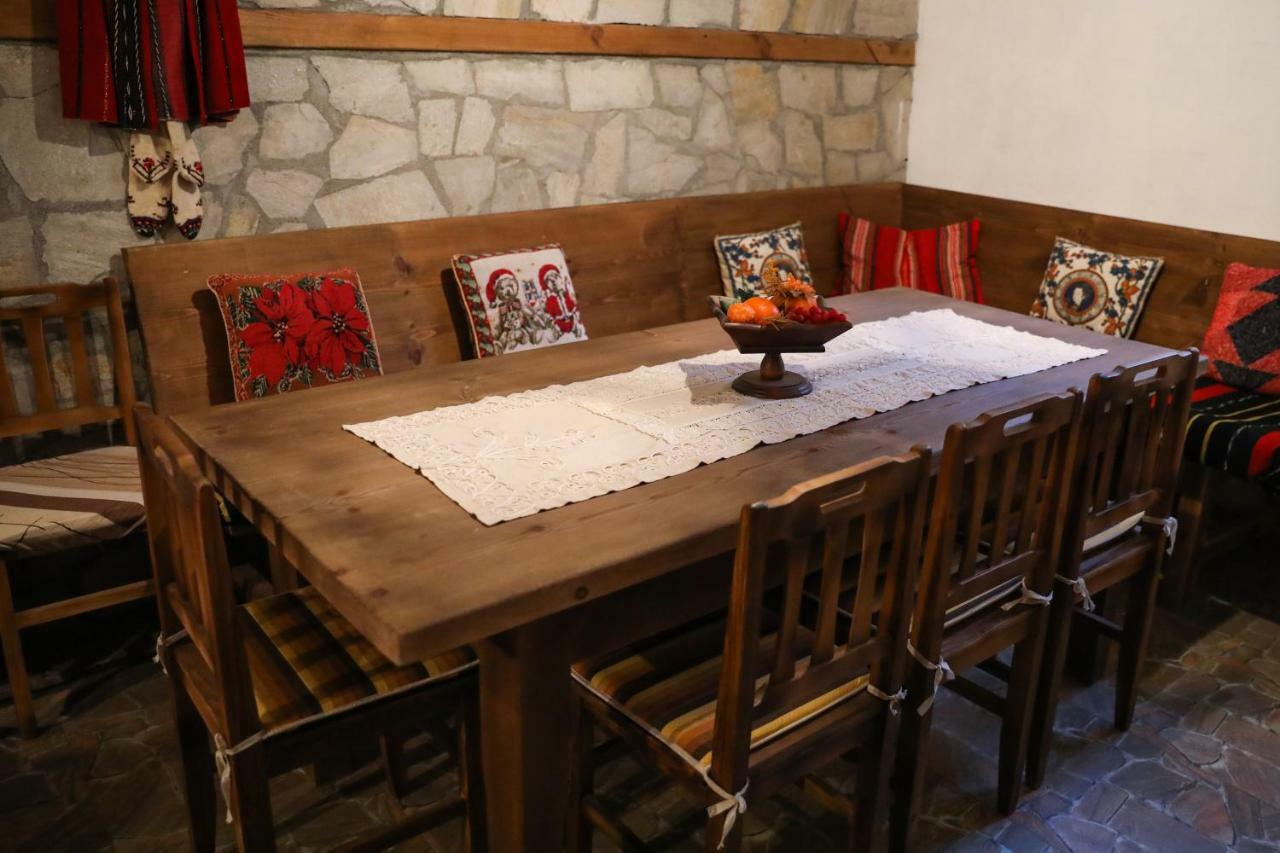 Тодорината Къща Hotell Lesjten Exteriör bild