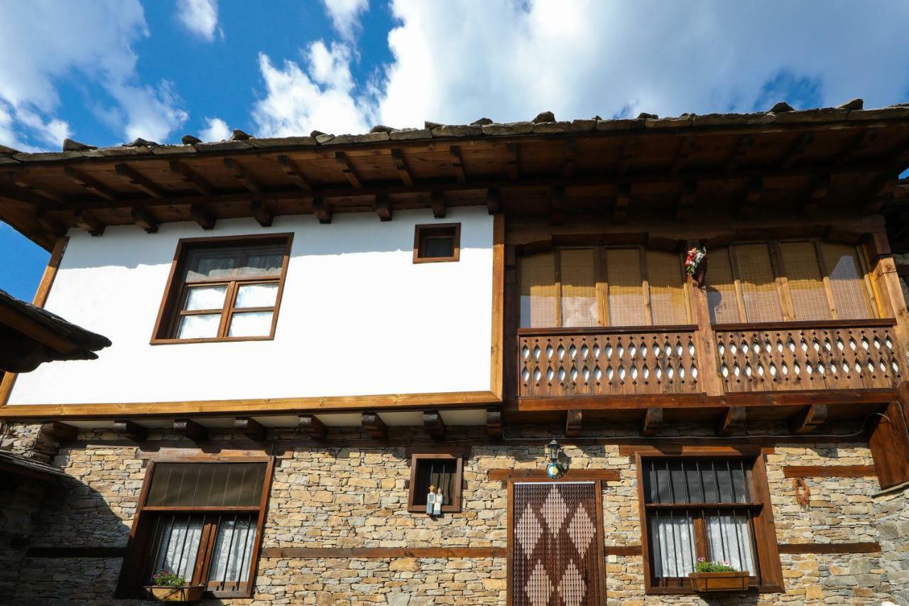 Тодорината Къща Hotell Lesjten Exteriör bild