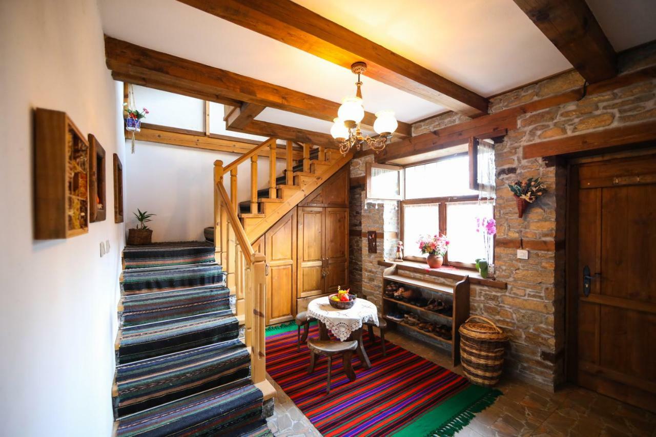 Тодорината Къща Hotell Lesjten Exteriör bild